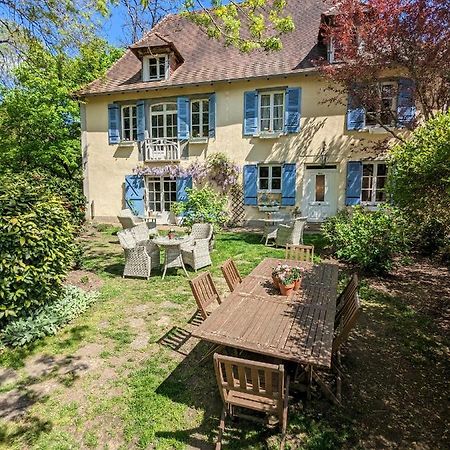 Sous Le Chateau Jumilhac-le-Grand Bagian luar foto