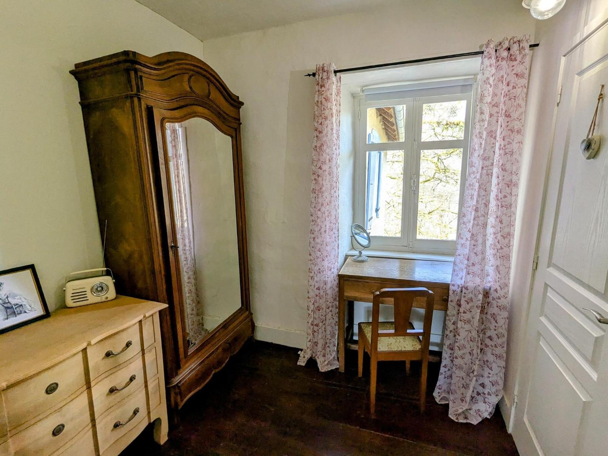Sous Le Chateau Jumilhac-le-Grand Bagian luar foto